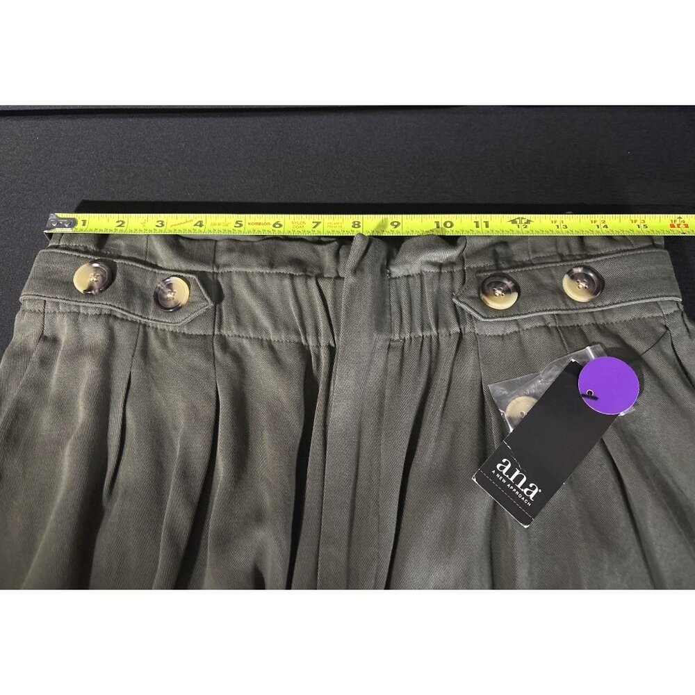 a.n.a New Approach Wear High Waisted Oregano Pleated Shorts Decorative Buttons - Picture 11 of 11